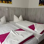 H&h Im Herzen Der Stadt In Der Lange Strasse Geraeumig Ruhig Mit Kueche Und Esstisch Lejlighed