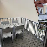 Lejlighed H&h Im Herzen Der Stadt In Der Lange Strasse Geraeumig Ruhig Mit Kueche Und Esstisch