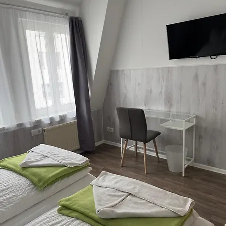 H&h Im Herzen Der Stadt In Der Lange Strasse Geraeumig Ruhig Mit Kueche Und Esstisch شقة *