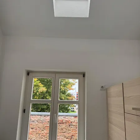 شقة H&h Im Herzen Der Stadt In Der Lange Strasse Geraeumig Ruhig Mit Kueche Und Esstisch جرايفسفالد