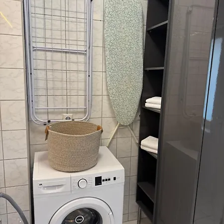 H&h Im Herzen Der Stadt In Der Lange Strasse Geraeumig Ruhig Mit Kueche Und Esstisch *