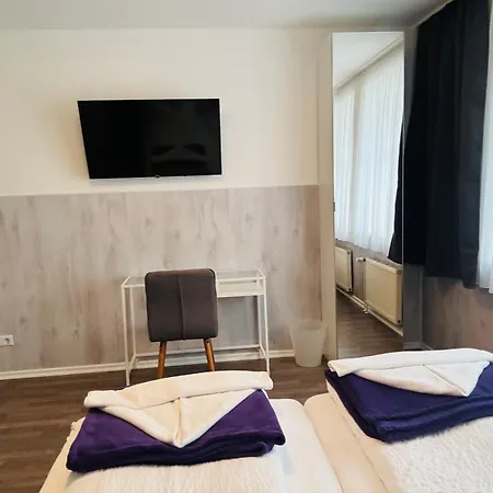 H&h Im Herzen Der Stadt In Der Lange Strasse Geraeumig Ruhig Mit Kueche Und Esstisch Greifswald