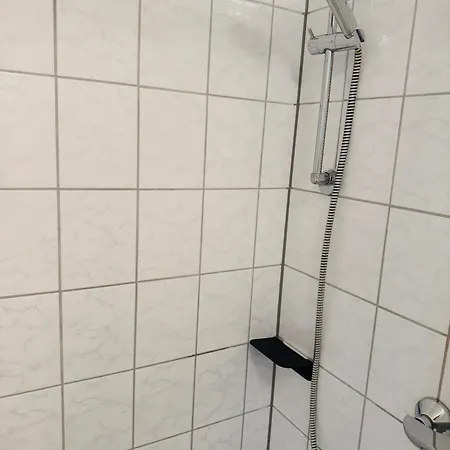H&h Im Herzen Der Stadt In Der Lange Strasse Geraeumig Ruhig Mit Kueche Und Esstisch Lägenhet