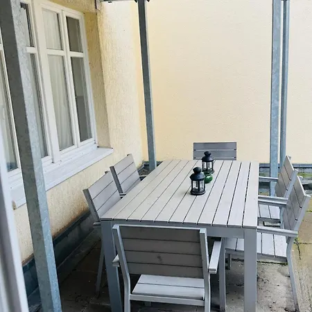 شقة H&h Im Herzen Der Stadt In Der Lange Strasse Geraeumig Ruhig Mit Kueche Und Esstisch